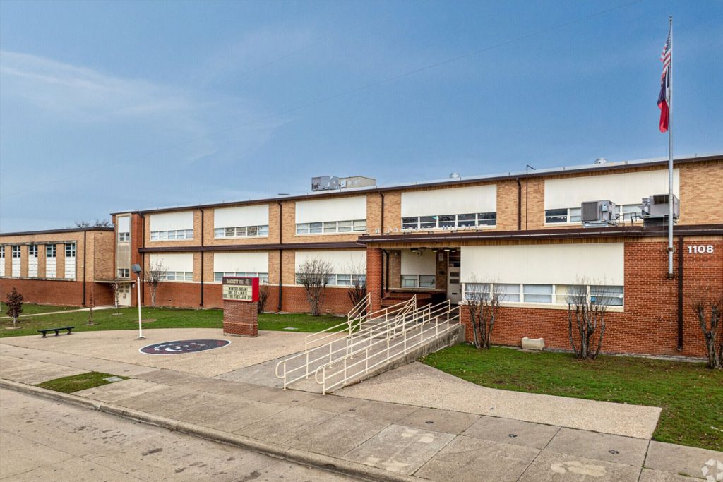 EM-Daggett-Middle-School-Front