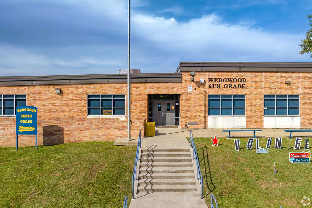 Wedgwood-6th-Grade-Front