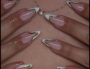 Charmin Nails place picture