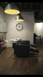 The Salon place picture