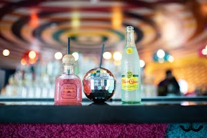 Wonder Bar place picture